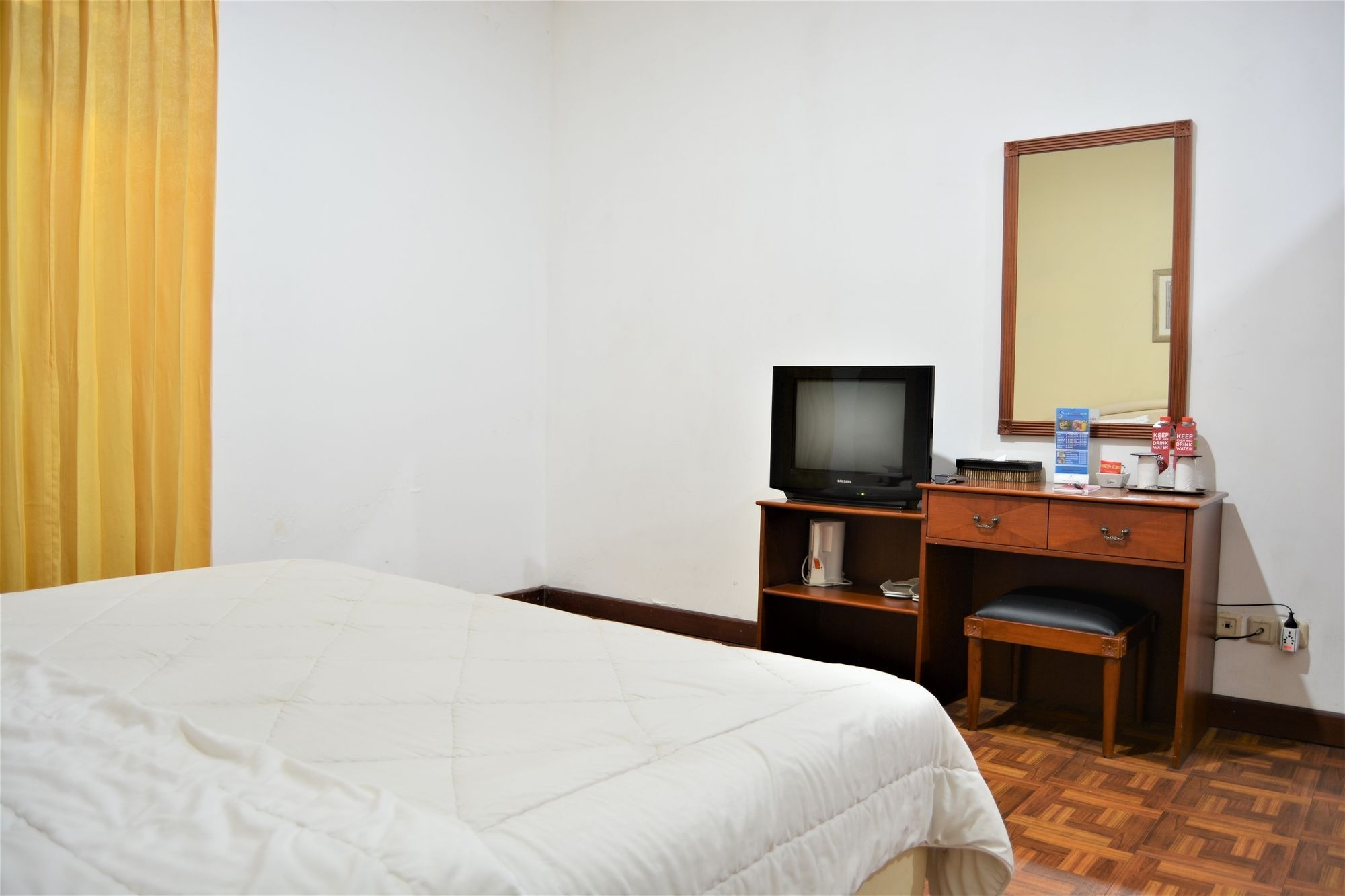 Zen Rooms Basic Cipanas Km.78 Exterior photo