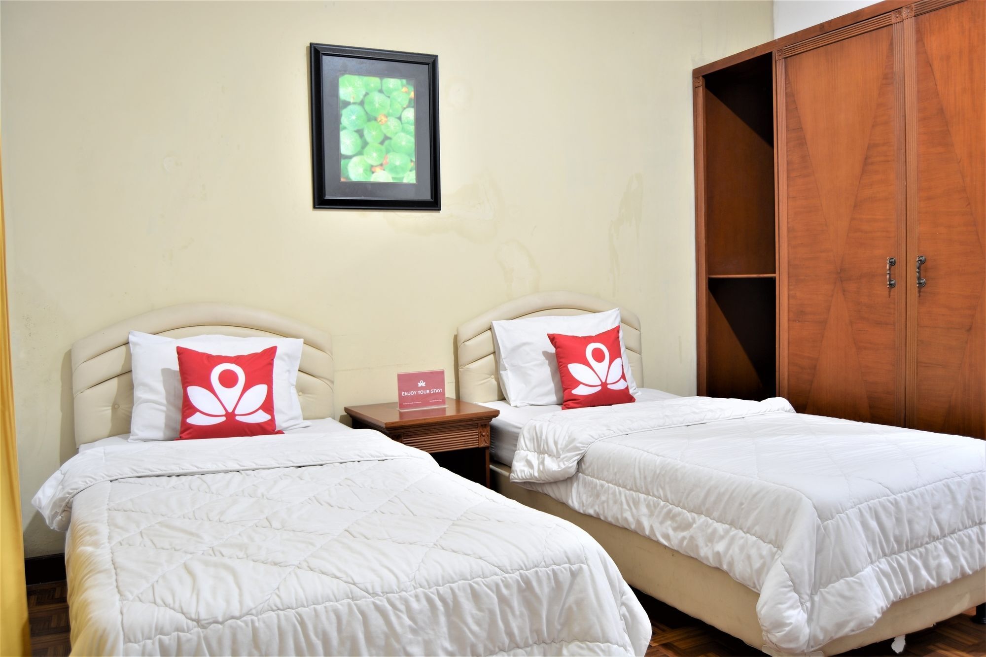 Zen Rooms Basic Cipanas Km.78 Exterior photo