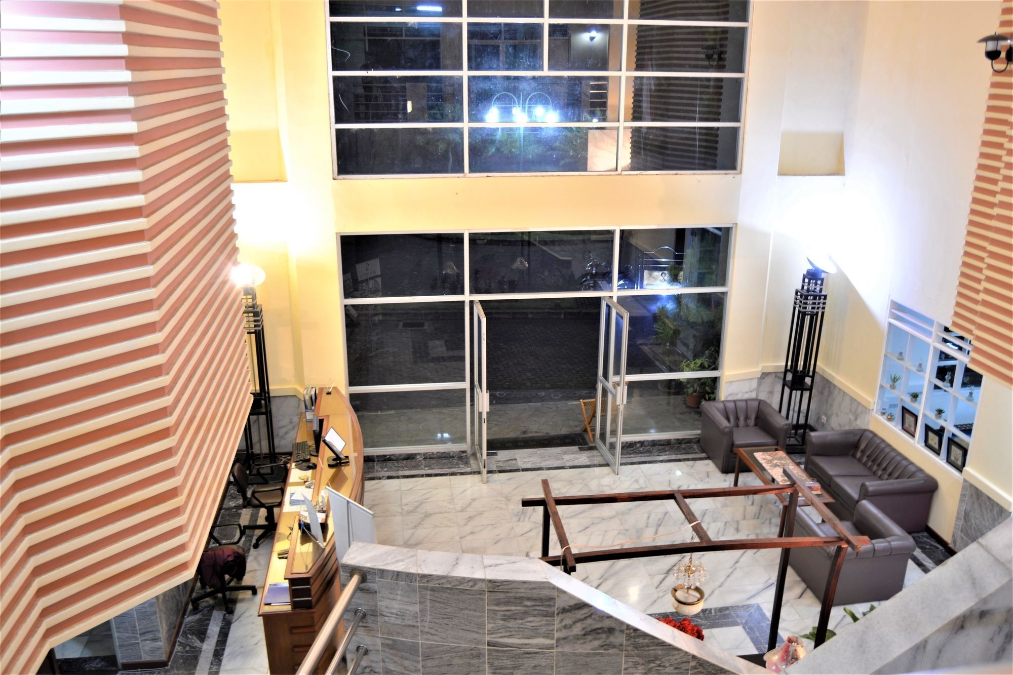Zen Rooms Basic Cipanas Km.78 Exterior photo